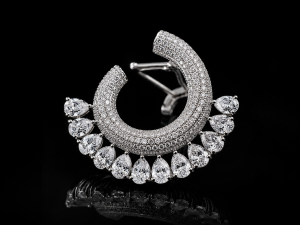 Collections 5A205B19 B55E 4F2D ACAD 1BB1C921BD08 300x225